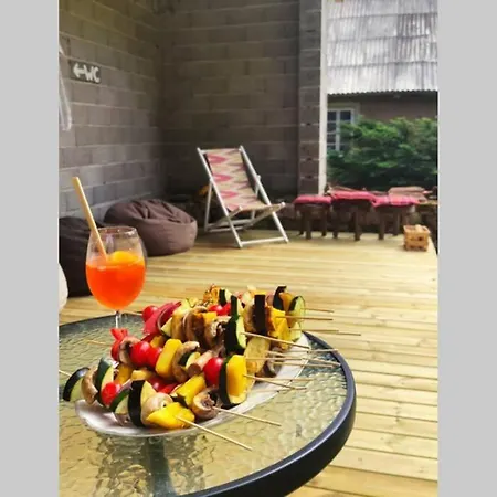 Hubane Ja Ruumikas Majutus Karjamoisa Ajaloolises Hoones 아파트