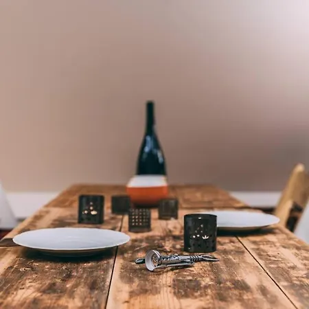 Hubane Ja Ruumikas Majutus Karjamoisa Ajaloolises Hoones Plaani