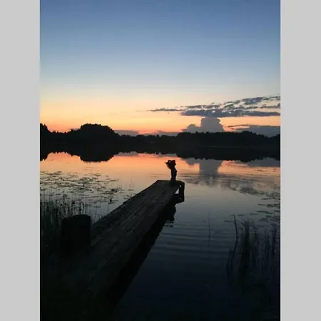 Hubane Ja Ruumikas Majutus Karjamoisa Ajaloolises Hoones Plaani