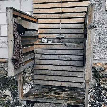 Hubane Ja Ruumikas Majutus Karjamoisa Ajaloolises Hoones 아파트