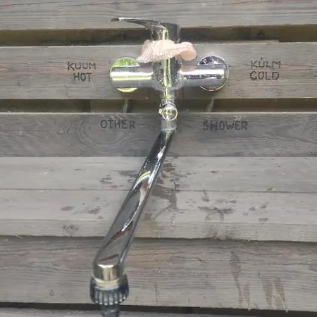 아파트 Hubane Ja Ruumikas Majutus Karjamoisa Ajaloolises Hoones *