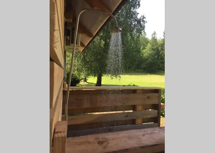 Hubane Ja Ruumikas Majutus Karjamoisa Ajaloolises Hoones Appartement