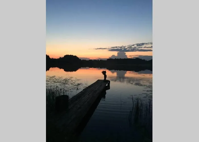 Hubane Ja Ruumikas Majutus Karjamoisa Ajaloolises Hoones Plaani