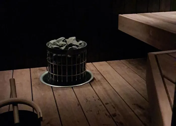 Hubane Ja Ruumikas Majutus Karjamoisa Ajaloolises Hoones Appartement *